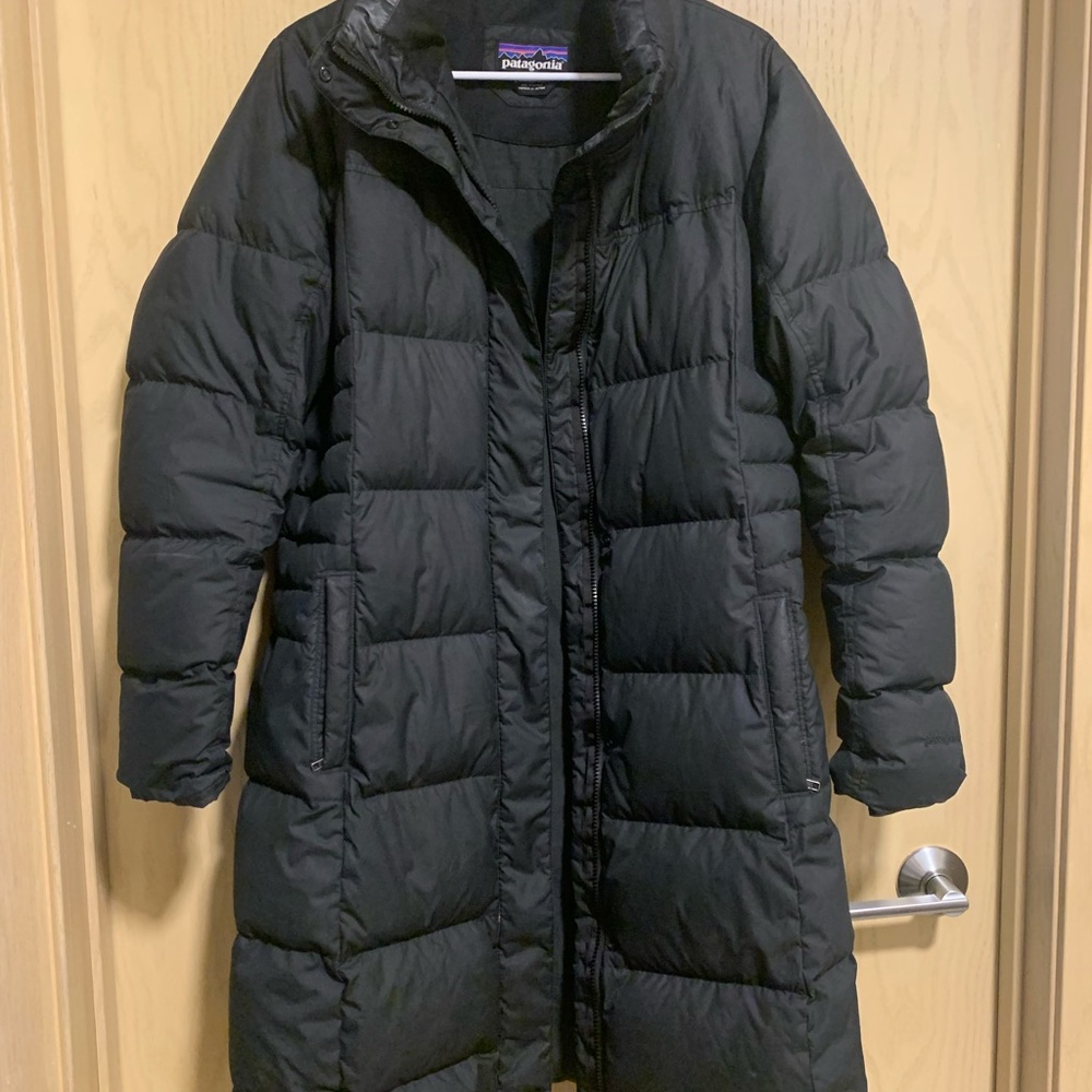 Women’s Knee Length Patagonia Puffer Jacket